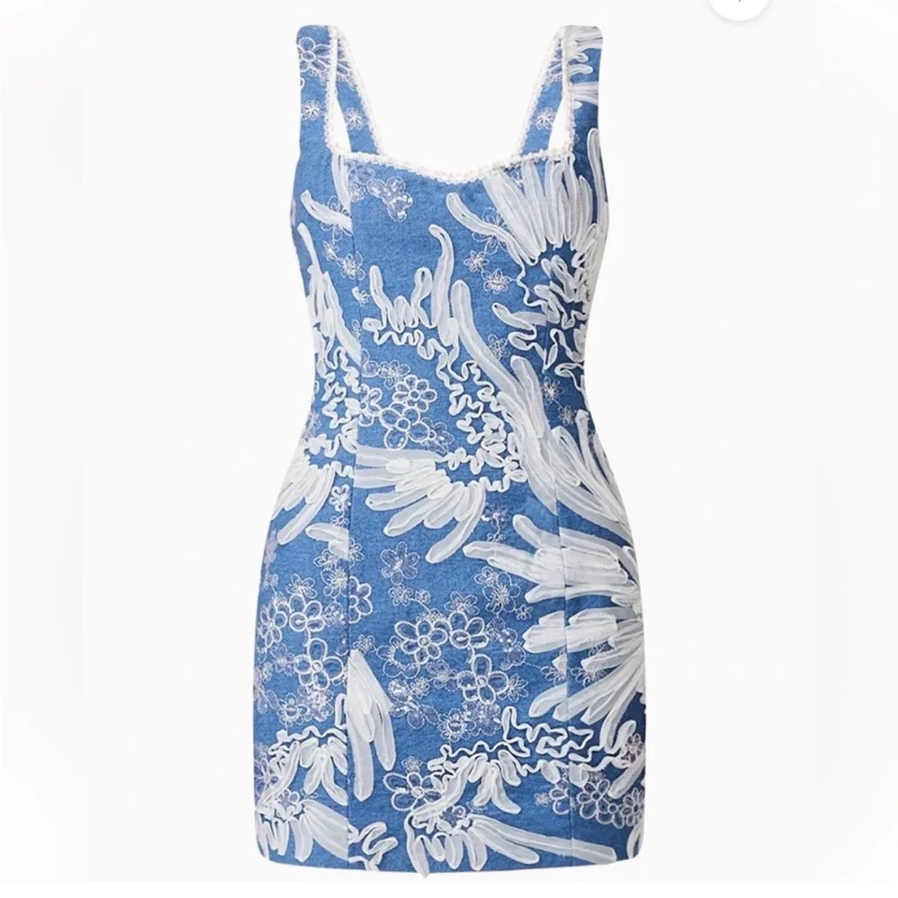 elliatt anneliese blue denim pearl & ribbon embroidered mini dress large NEW - Picture 11 of 12